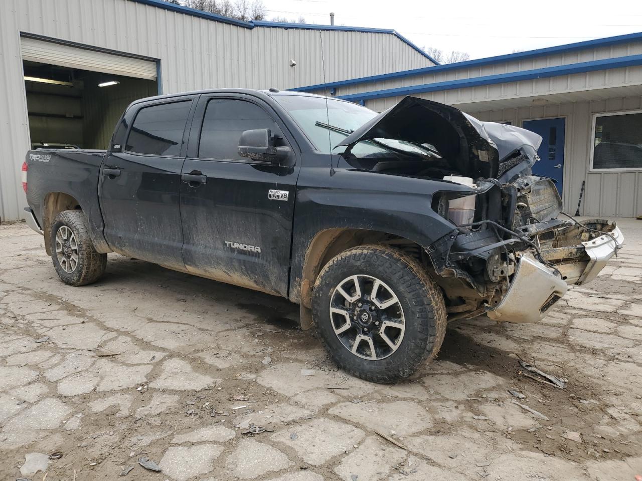 2018 Toyota Tundra VIN 5TFDY5F19JX745314 Copart auction photo, front end damage thumbnail 4