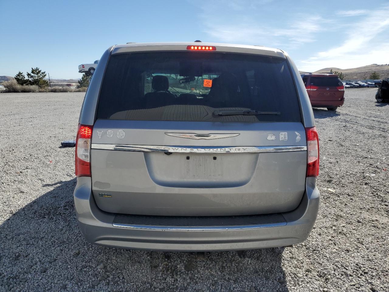 2016 Chrysler Town & Country VIN 2C4RC1BG7GR199255 Copart auction photo, front end damage thumbnail 6