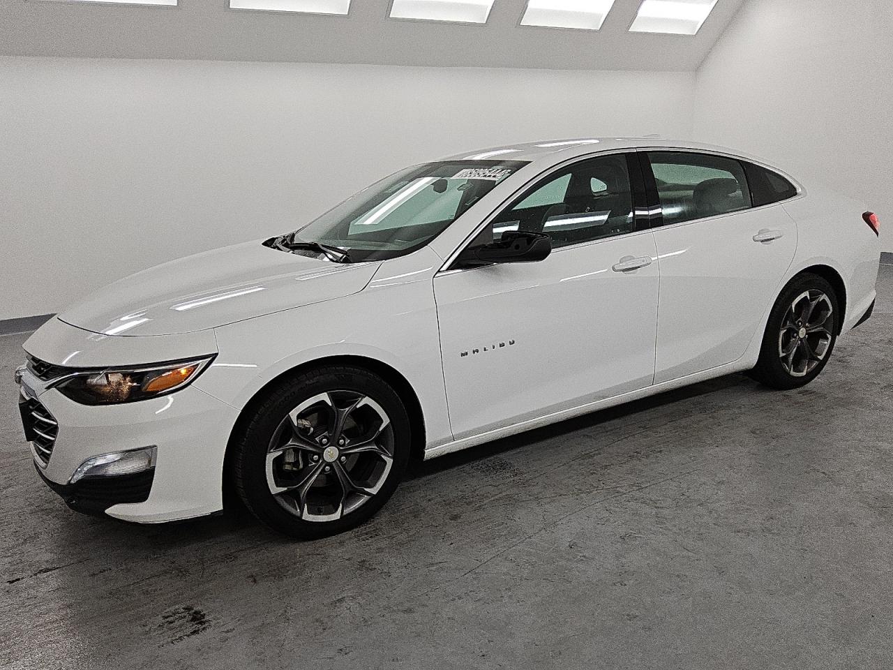 2022 Chevrolet Malibu VIN 1G1ZD5ST8NF131819