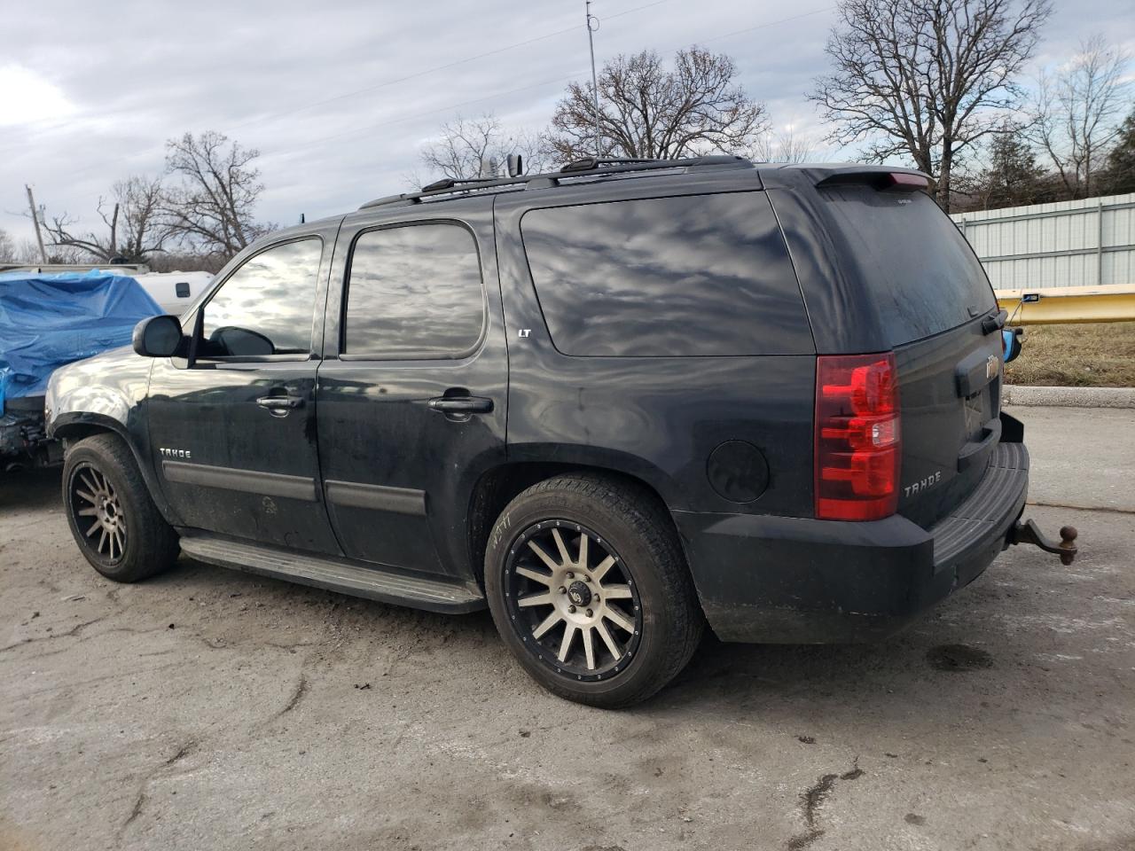 2010 Chevrolet Tahoe VIN 1GNMCBE3XAR245061 Copart auction photo, front end / hail damage thumbnail 2