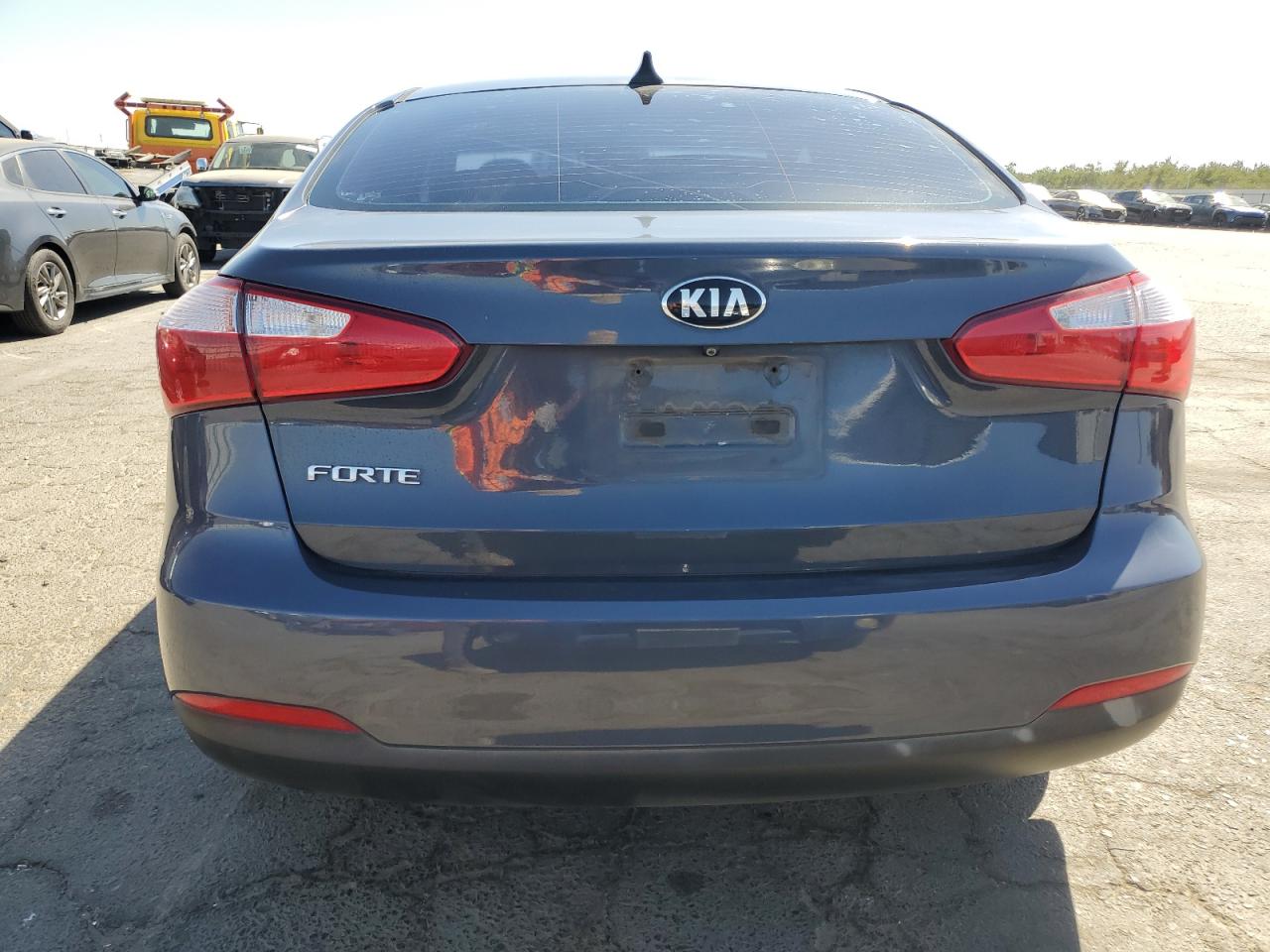 2016 KIA Forte VIN KNAFX4A65G5508684 Copart auction photo, front end damage thumbnail 6