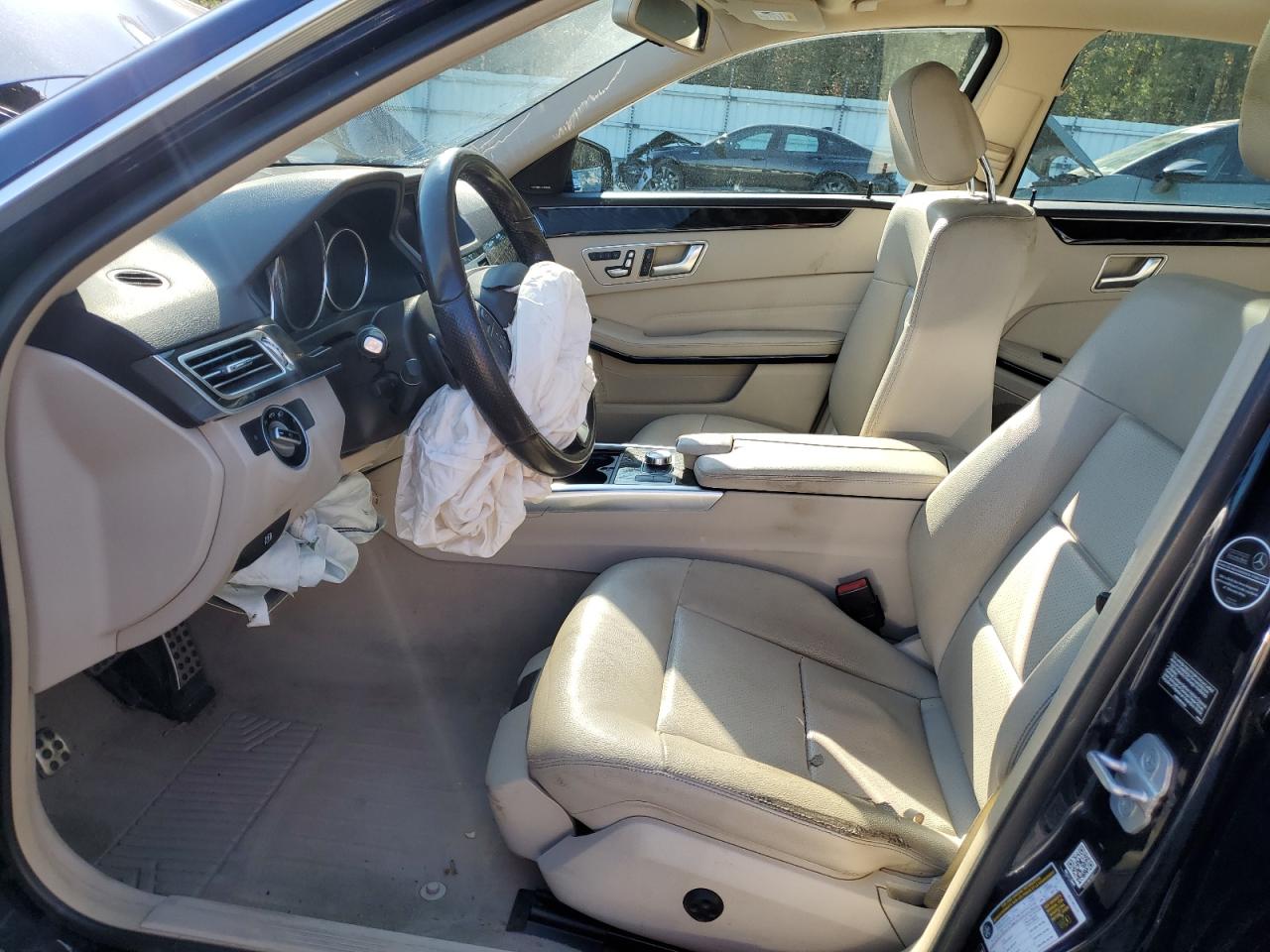 2015 Mercedes-Benz E-klasse VIN WDDHF5KB1FB105274 Copart auction photo, front end damage thumbnail 7