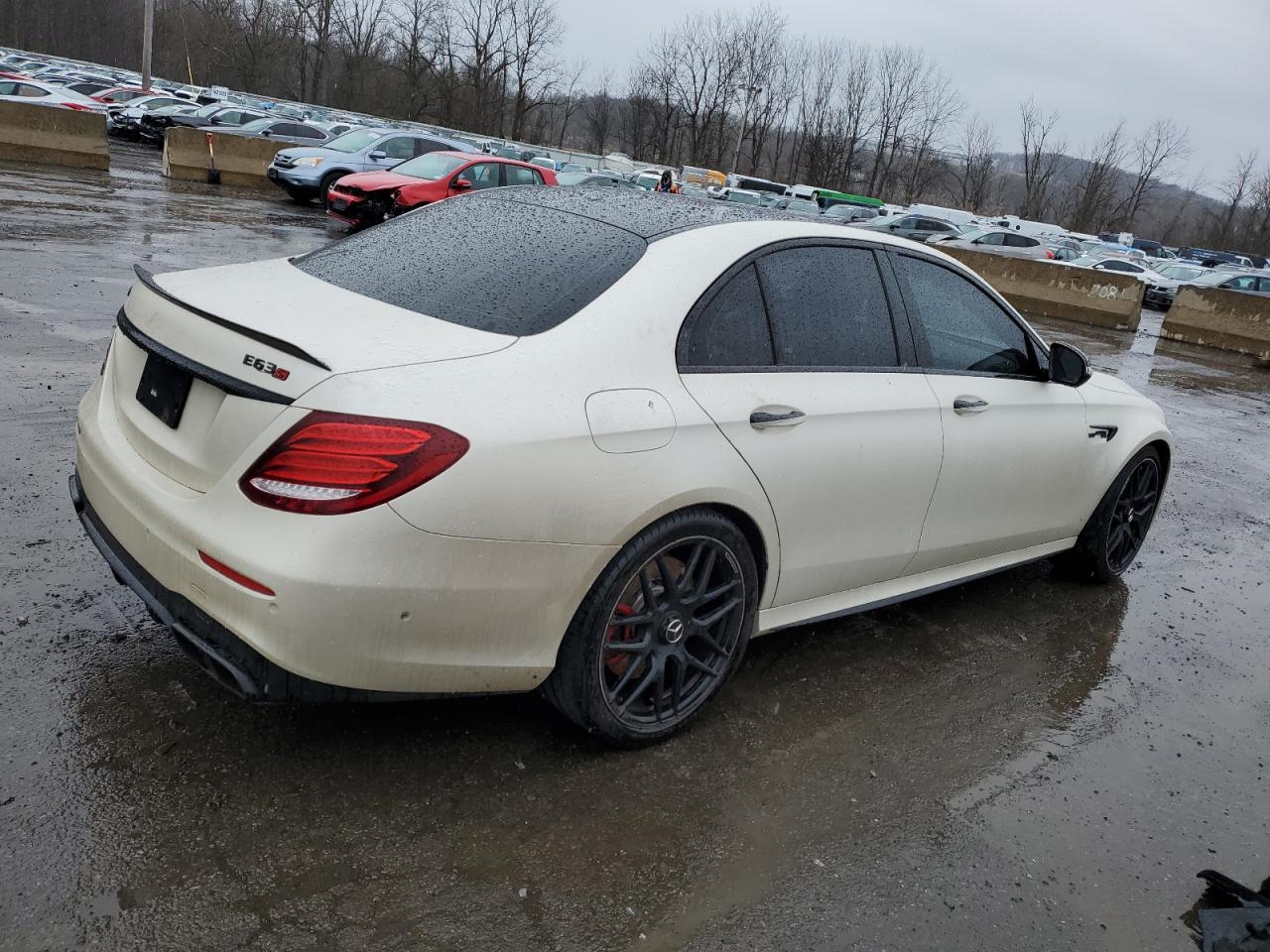 2018 Mercedes-Benz E-klasse VIN WDDZF8KB8JA251675 Copart auction photo, water/flood / minor dent/scratches damage thumbnail 3