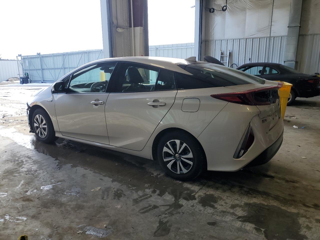 2018 Toyota Prius VIN JTDKARFP5J3069944 Copart auction photo, front end / side damage thumbnail 2