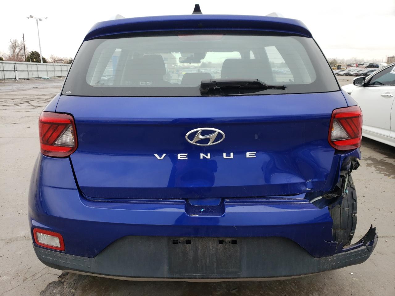 2022 Hyundai Venue VIN KMHRC8A30NU166729 Copart auction photo, rear end / side damage thumbnail 6