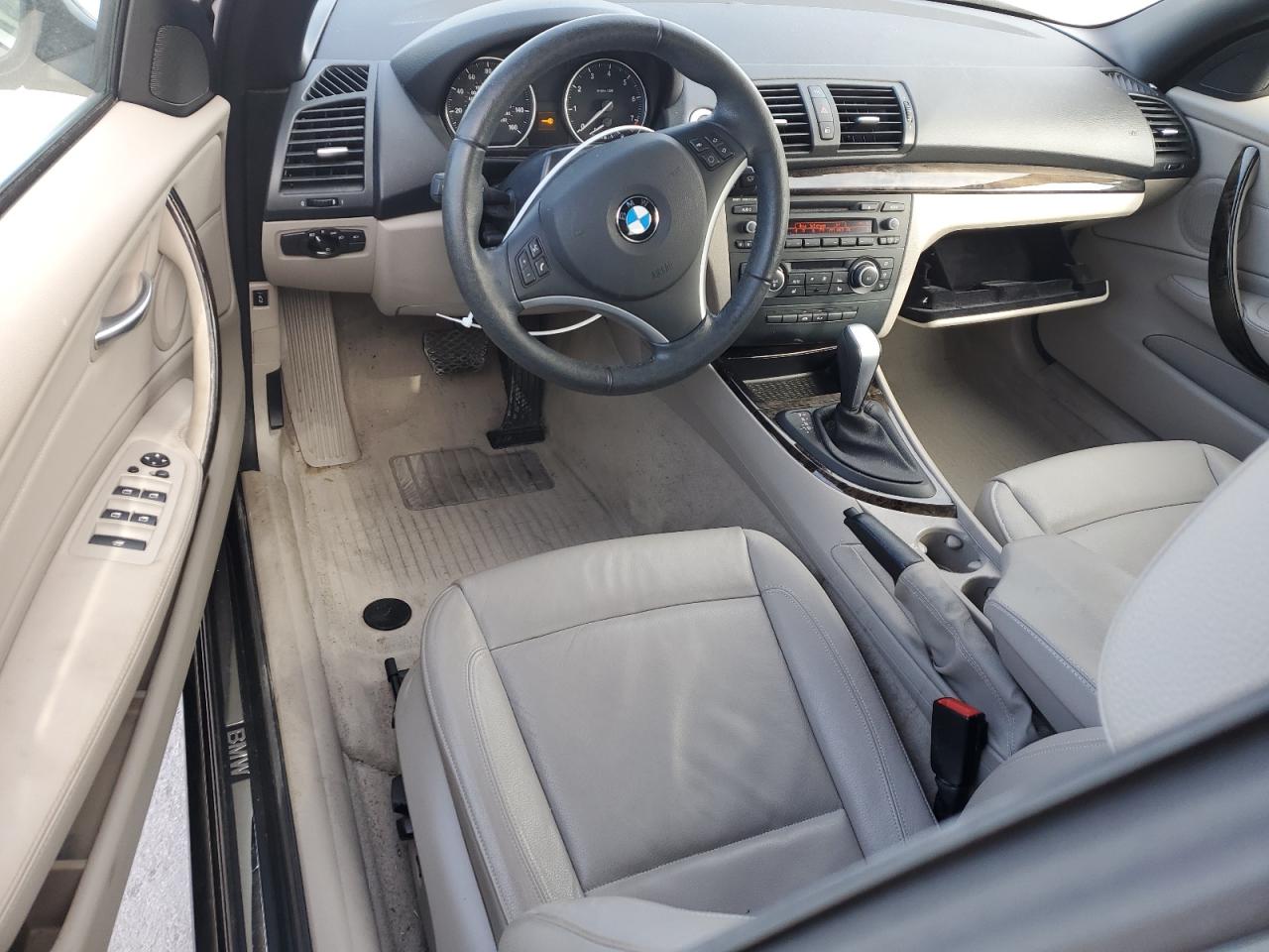 2011 BMW 1er VIN WBAUL7C54BVM81057 Copart auction photo, front end damage thumbnail 8