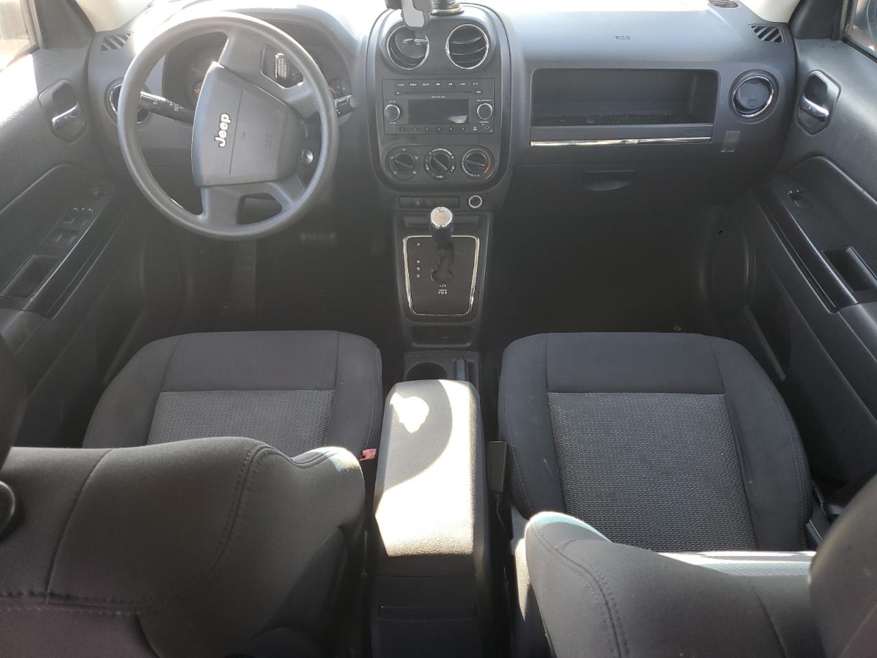 2009 Jeep Liberty (Patriot) VIN 1J4FT28B79D146530 Copart auction photo, front end / minor dent/scratches damage thumbnail 8