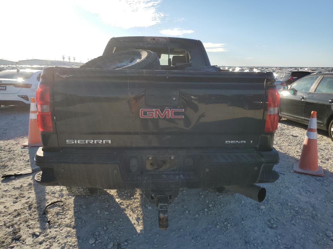 2015 GMC Sierra VIN 1GT120E89FF153186 Copart auction photo, burn damage thumbnail 6