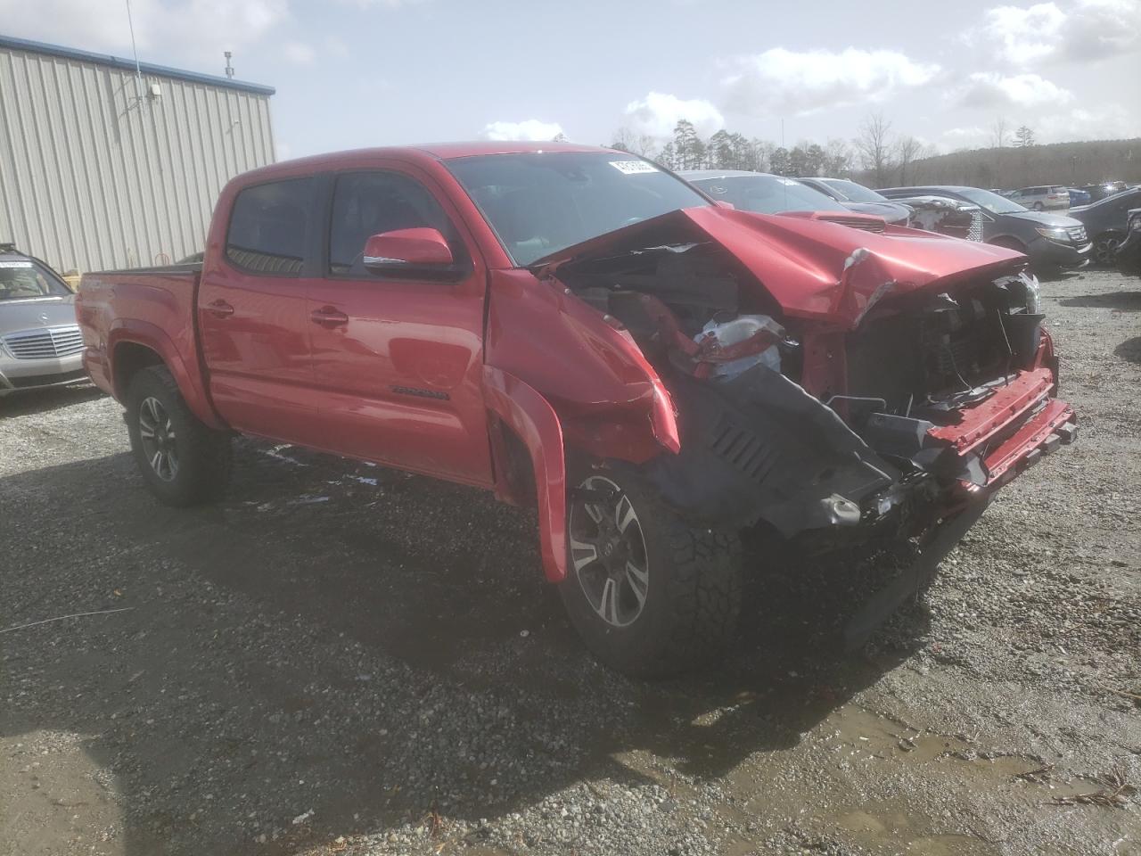 2018 Toyota Tacoma VIN 5TFAZ5CNXJX058575 Copart auction photo, front end / side damage thumbnail 4