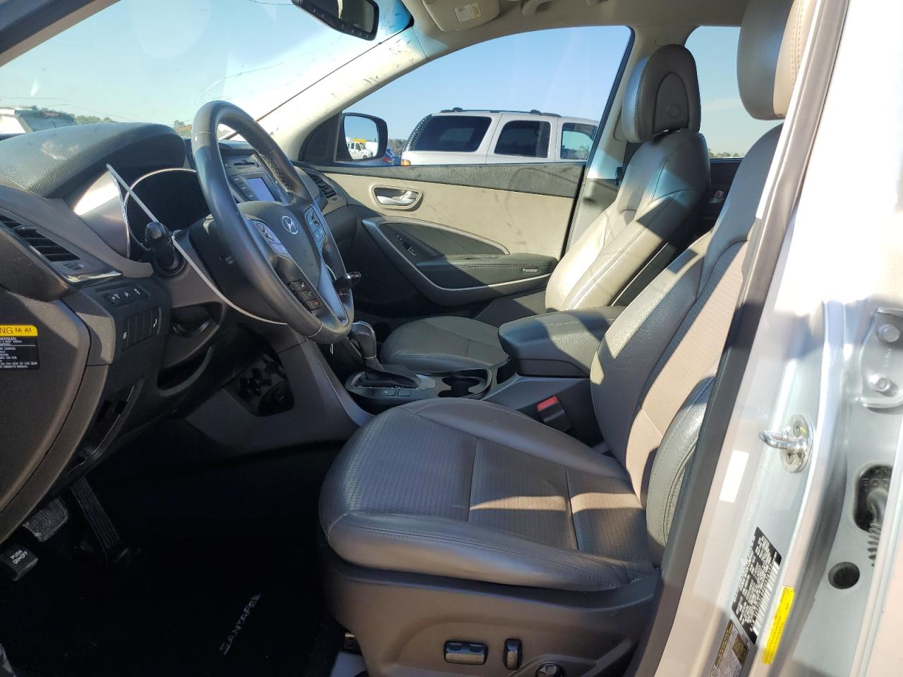 2016 Hyundai Santa Fe VIN 5XYZU3LB9GG374153 Copart auction photo, rear end / minor dent/scratches damage thumbnail 7