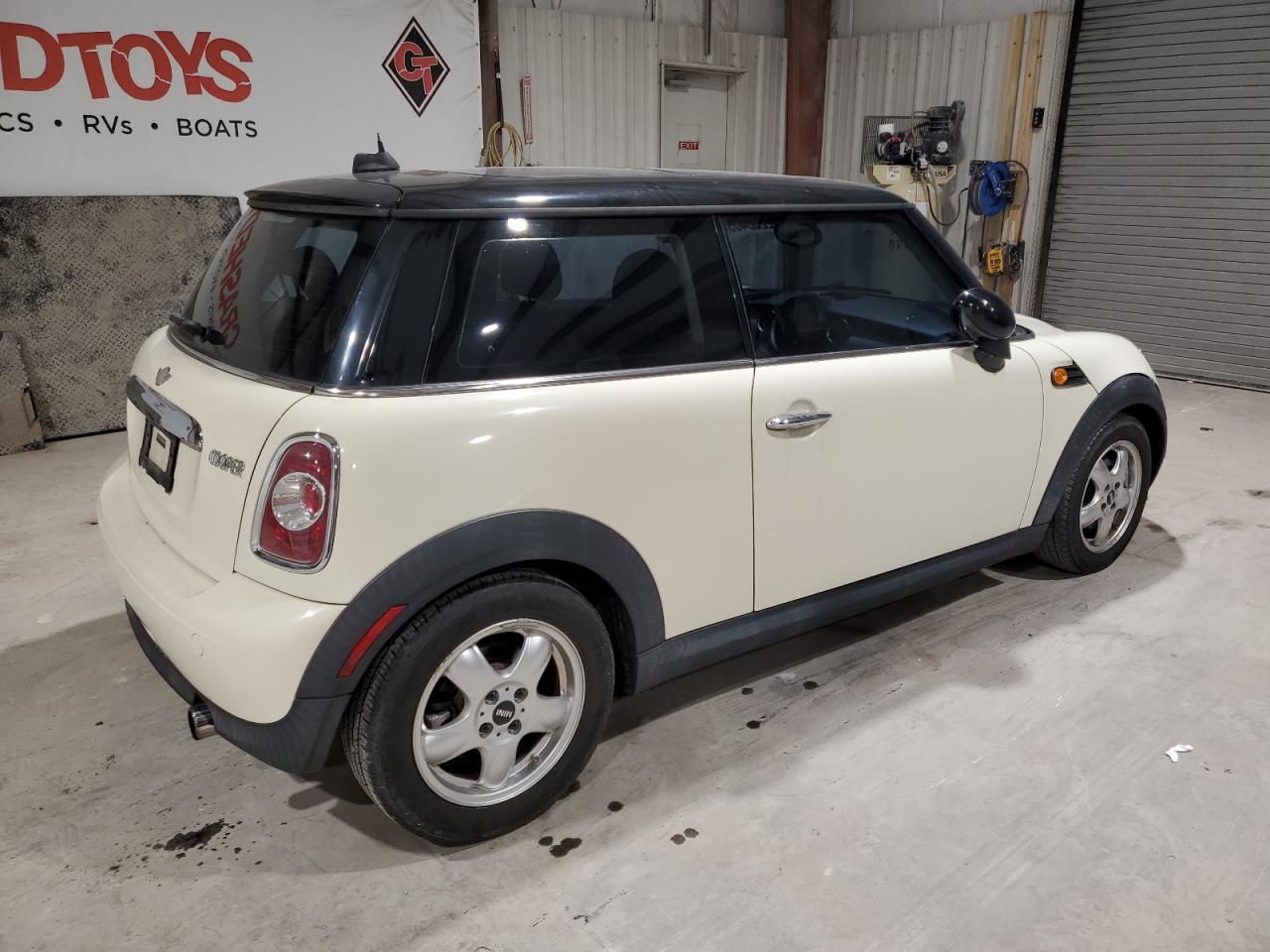 2011 MINI Cooper VIN WMWSU3C50BT091890 Copart auction photo, water/flood damage thumbnail 3