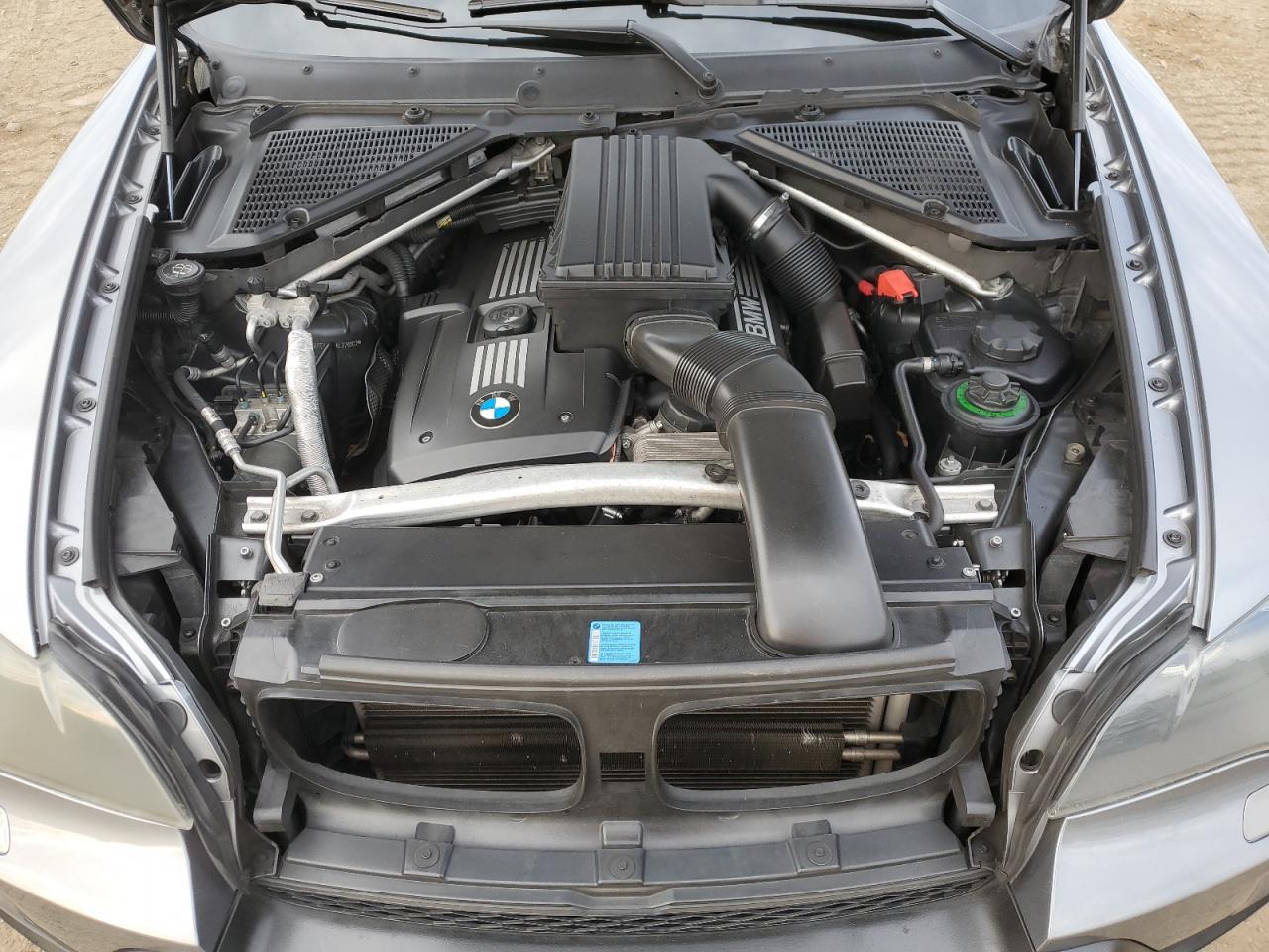 2010 BMW X5 VIN 5UXFE4C52AL278083 Copart auction photo, vandalism damage thumbnail 13