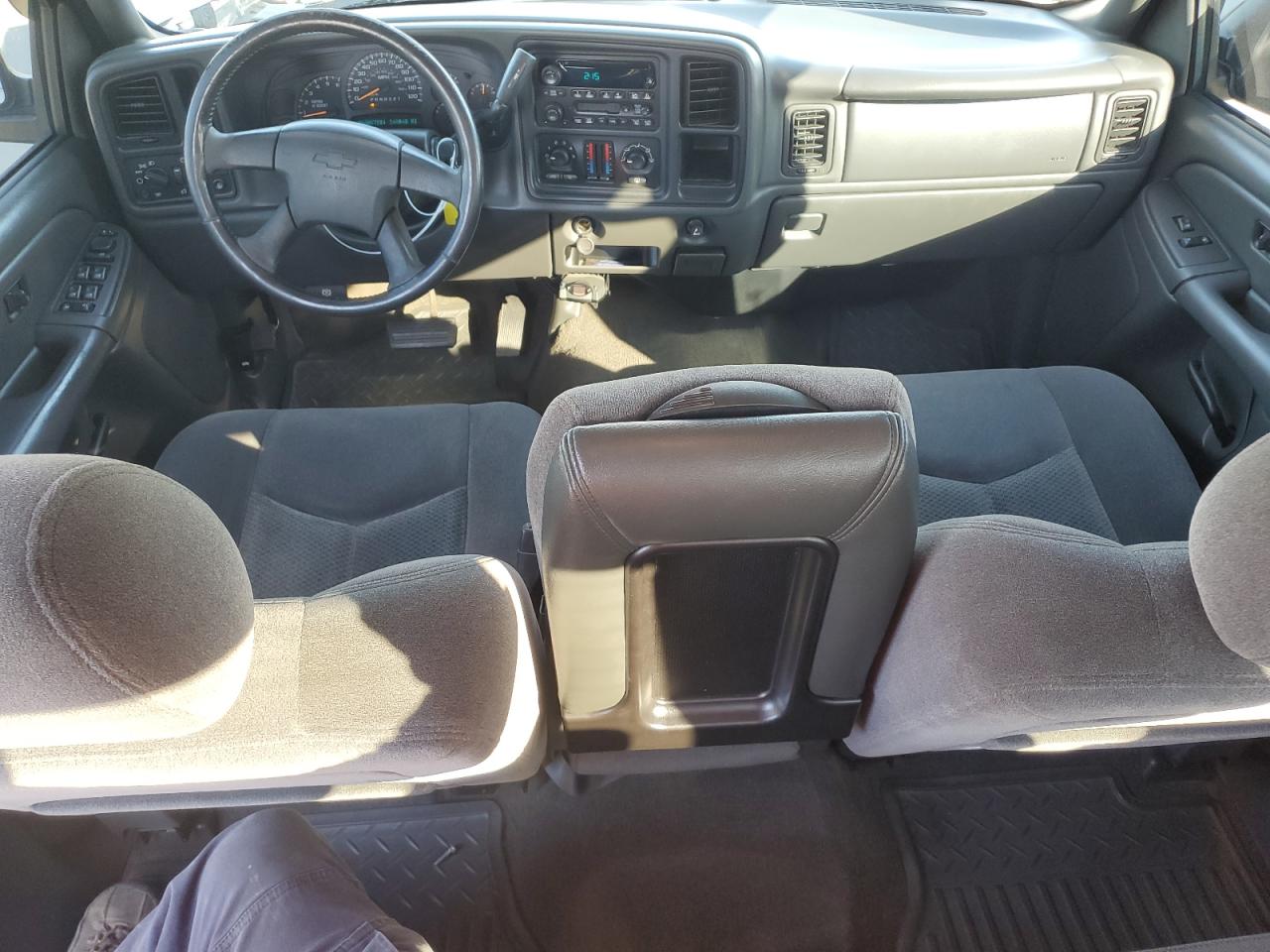2006 Chevrolet Silverado VIN 2GCEC13T661104188 Copart auction photo, all over damage thumbnail 8