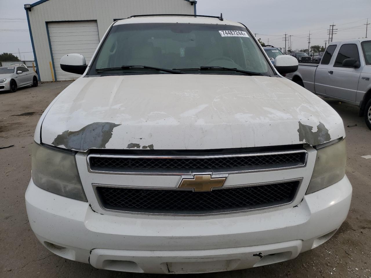 2008 Chevrolet Suburban VIN 3GNFK16378G191619 Copart auction photo, side damage thumbnail 5