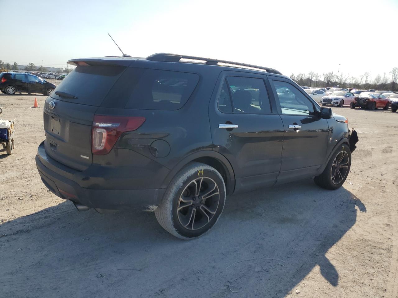 2013 Ford Explorer VIN 1FM5K8GT2DGB98958 Copart auction photo, front end / minor dent/scratches damage thumbnail 3