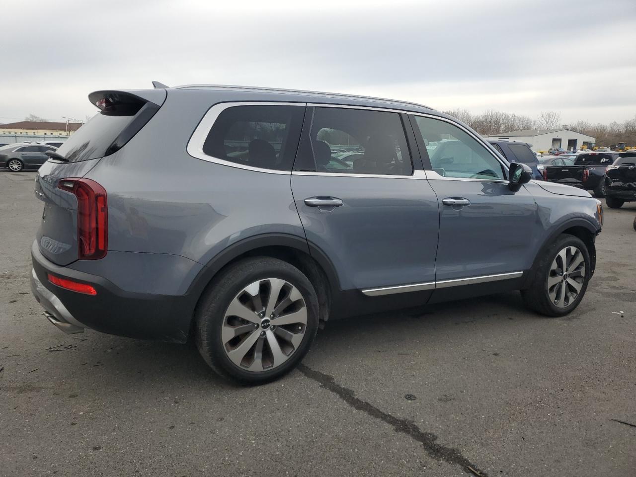 2022 KIA Telluride VIN 5XYP6DHC7NG205268 Copart auction photo, front end damage thumbnail 3