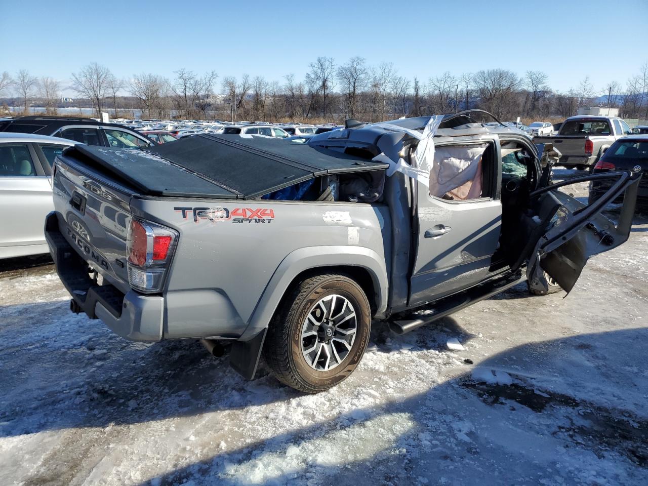 2020 Toyota Tacoma VIN 3TMCZ5AN0LM352331 Copart auction photo, all over damage thumbnail 3