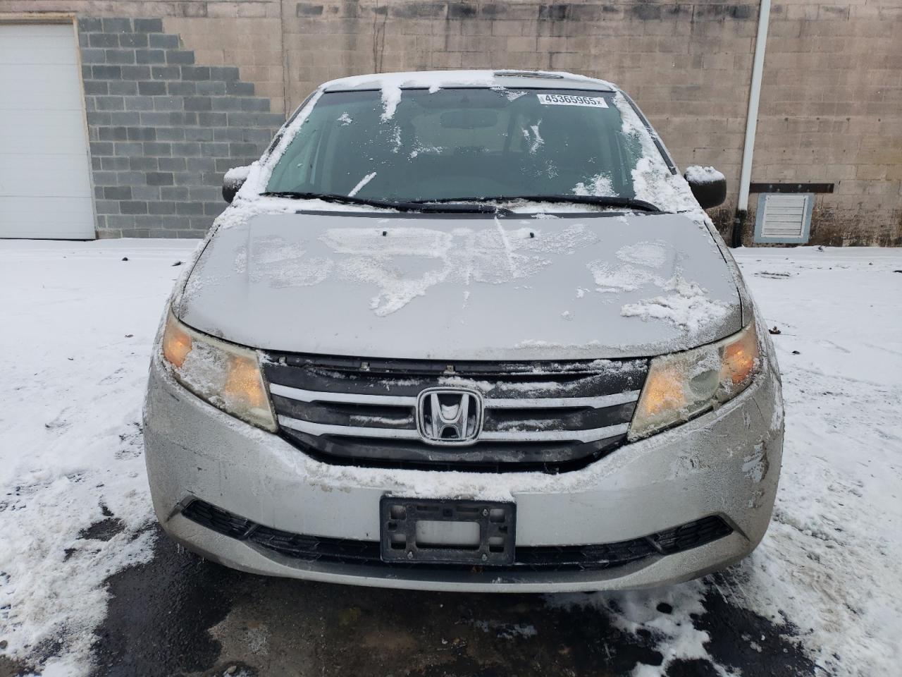 2012 Honda Odyssey VIN 5FNRL5H62CB075891 Copart auction photo, undercarriage / minor dent/scratches damage thumbnail 5