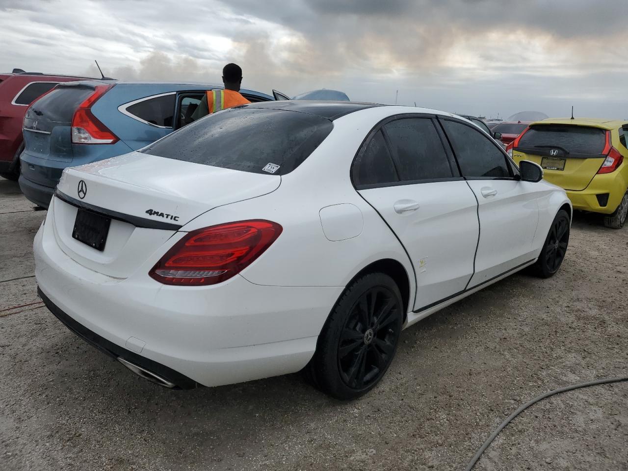 2018 Mercedes-Benz C-klasse VIN WDDWF4KB7JR349044 Copart auction photo, water/flood damage thumbnail 3