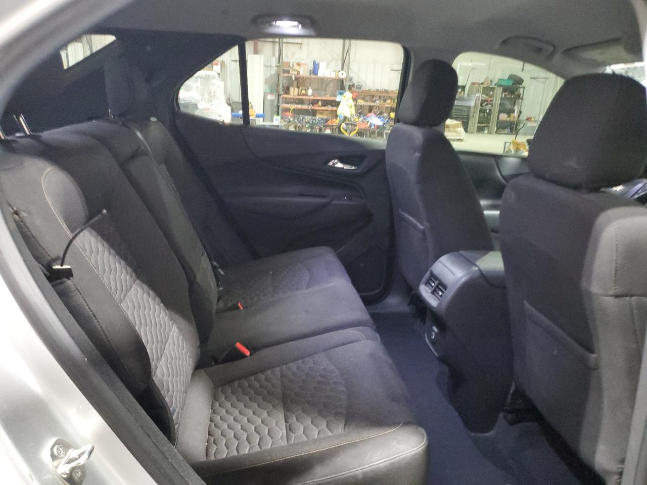 2020 Chevrolet Equinox VIN 3GNAXKEV4LS506287 Copart auction photo, rear end / minor dent/scratches damage thumbnail 11