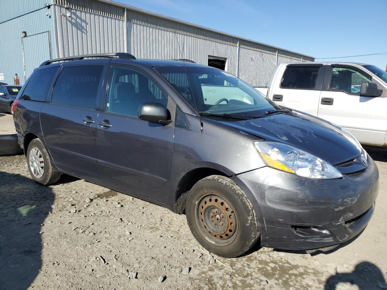 2006 Toyota Sienna VIN 5TDZA23C56S425385 Copart auction photo, front end / rear end damage thumbnail 4