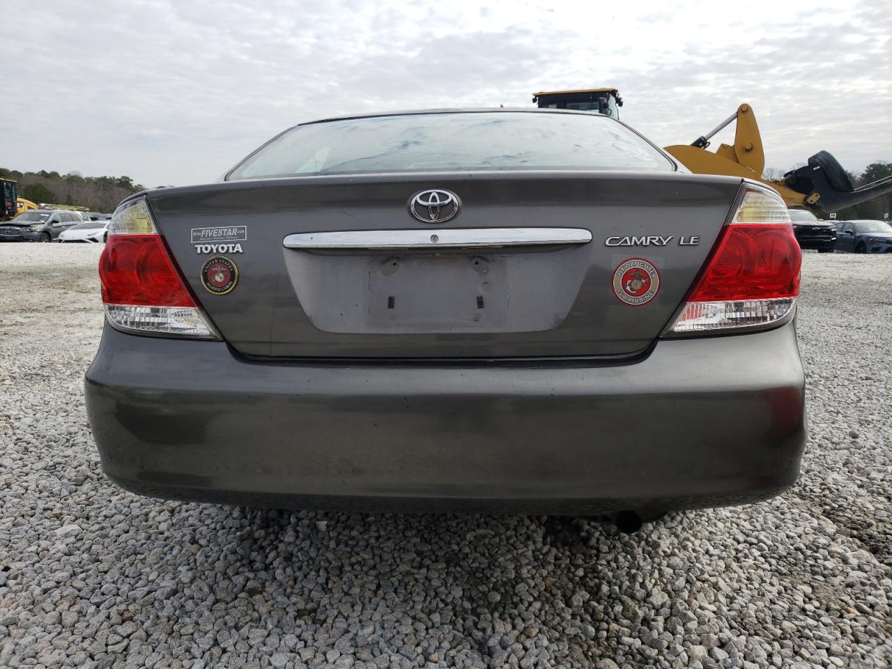 2005 Toyota Camry VIN 4T1BE32K05U985129 Copart auction photo, front end / rear end damage thumbnail 6