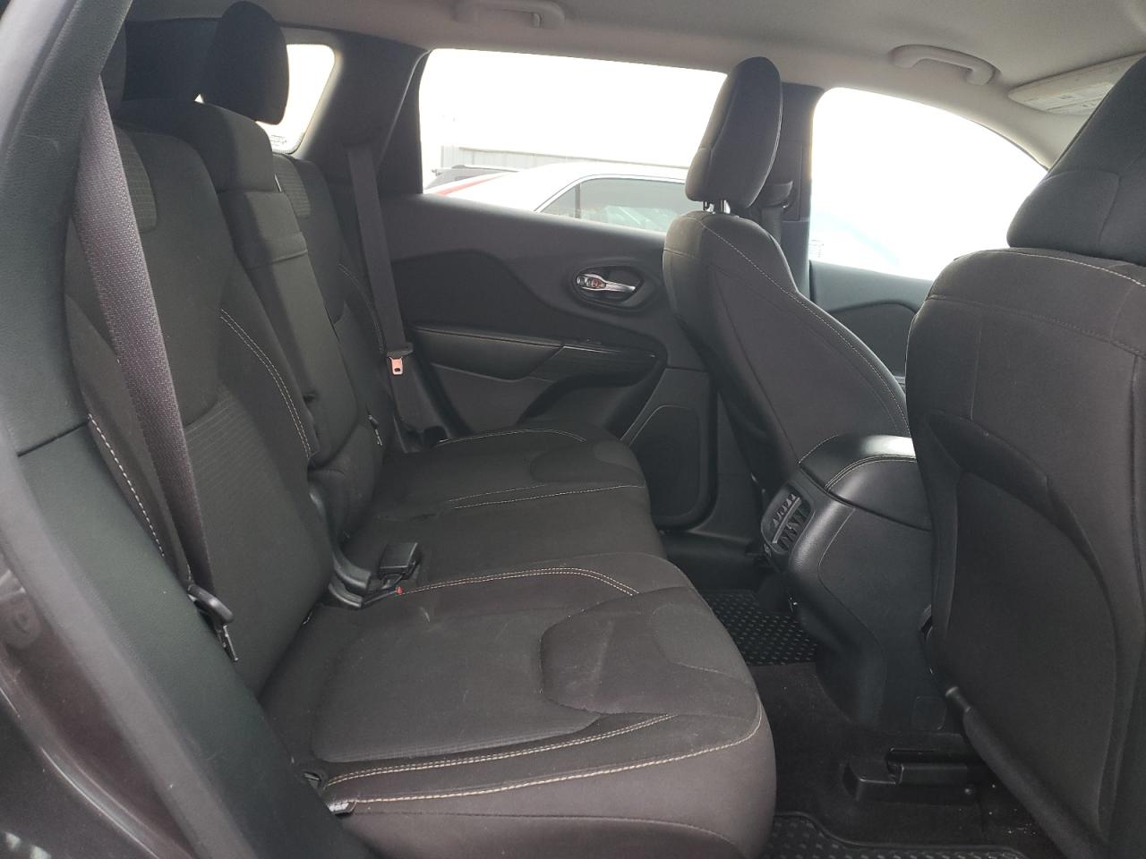 2016 Jeep Grand Cherokee VIN 1C4PJMCS4GW209216 Copart auction photo, all over damage thumbnail 11