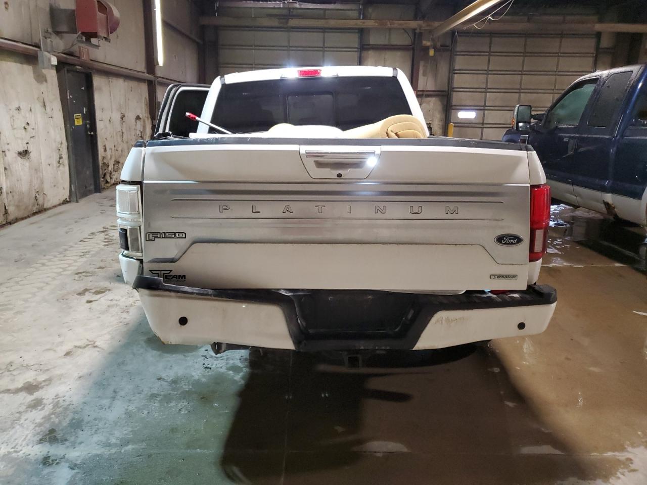 2018 Ford F-150 VIN 1FTEW1EG1JFA89897 Copart auction photo, rear end / minor dent/scratches damage thumbnail 6