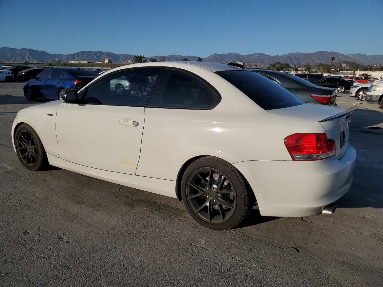 2011 BMW 1er VIN WBAUP9C52BVL89509 Copart auction photo, water/flood damage thumbnail 2