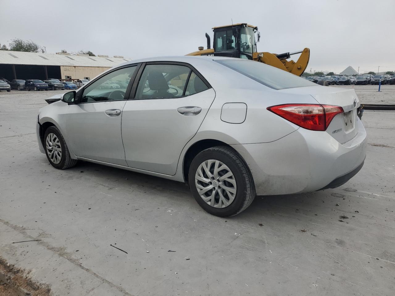 2018 Toyota Corolla VIN 5YFBURHEXJP754354 Copart auction photo, front end / minor dent/scratches damage thumbnail 2