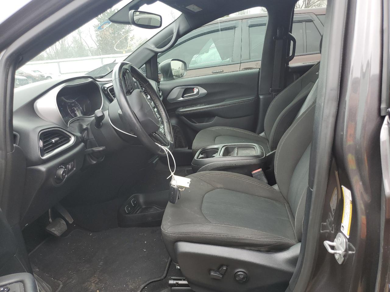 2020 Chrysler Pacifica VIN 2C4RC1FG7LR258633 Copart auction photo, all over damage thumbnail 7