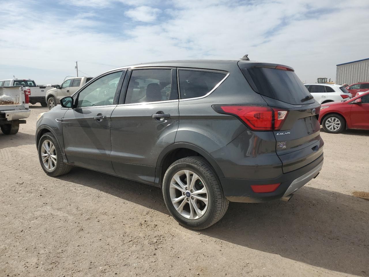 2019 Ford Escape VIN 1FMCU0GD4KUA05123 Copart auction photo, side / minor dent/scratches damage thumbnail 2