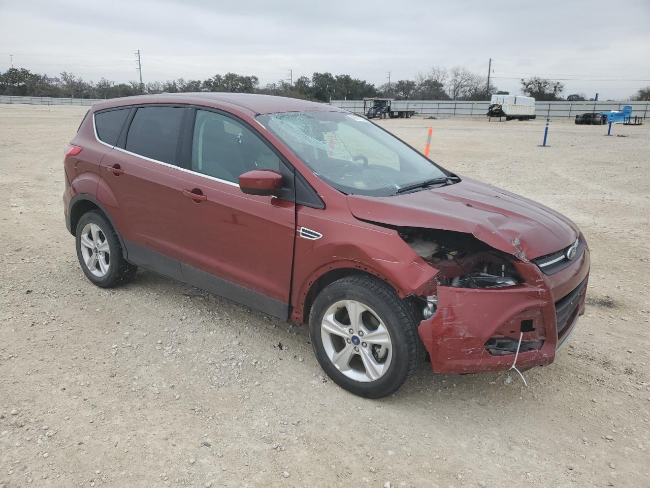 2014 Ford Escape VIN 1FMCU0GX3EUA45045 Copart auction photo, front end / side damage thumbnail 4