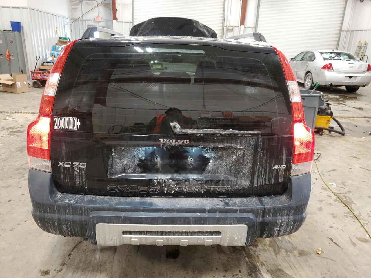 2005 Volvo XC70 VIN YV1SZ592551175467 Copart auction photo, front end damage thumbnail 6