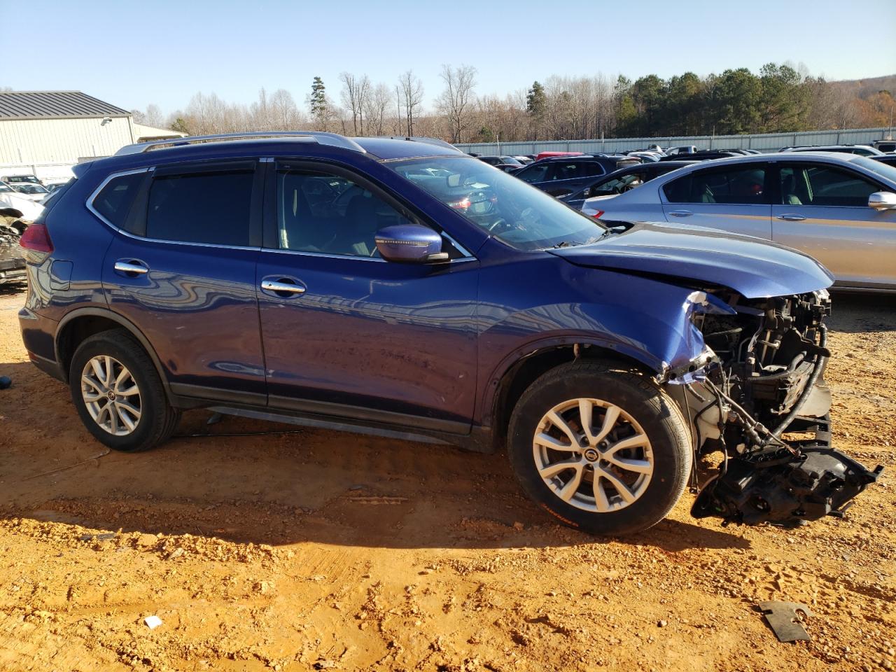 2018 Nissan Rogue VIN KNMAT2MV2JP597352 Copart auction photo, front end / side damage thumbnail 4