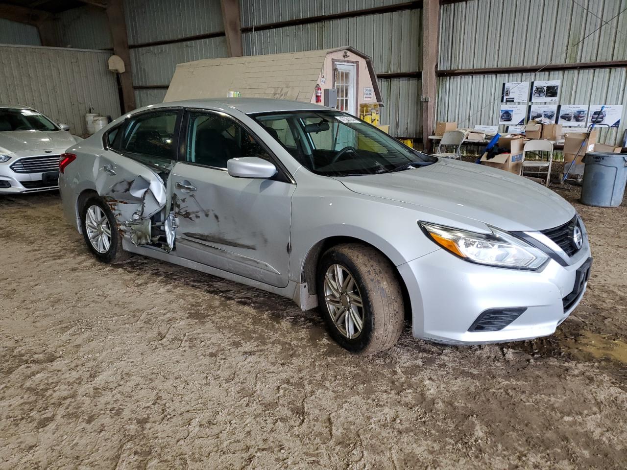 2017 Nissan Altima VIN 1N4AL3AP6HN309307 Copart auction photo, side / minor dent/scratches damage thumbnail 4