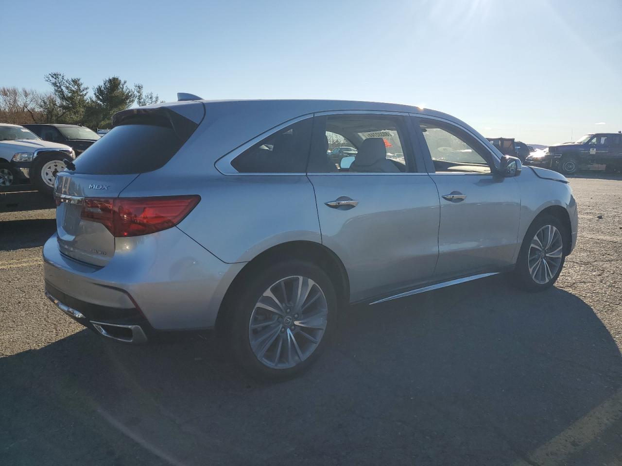 2018 Acura MDX VIN 5J8YD4H52JL009072 Copart auction photo, front end damage thumbnail 3