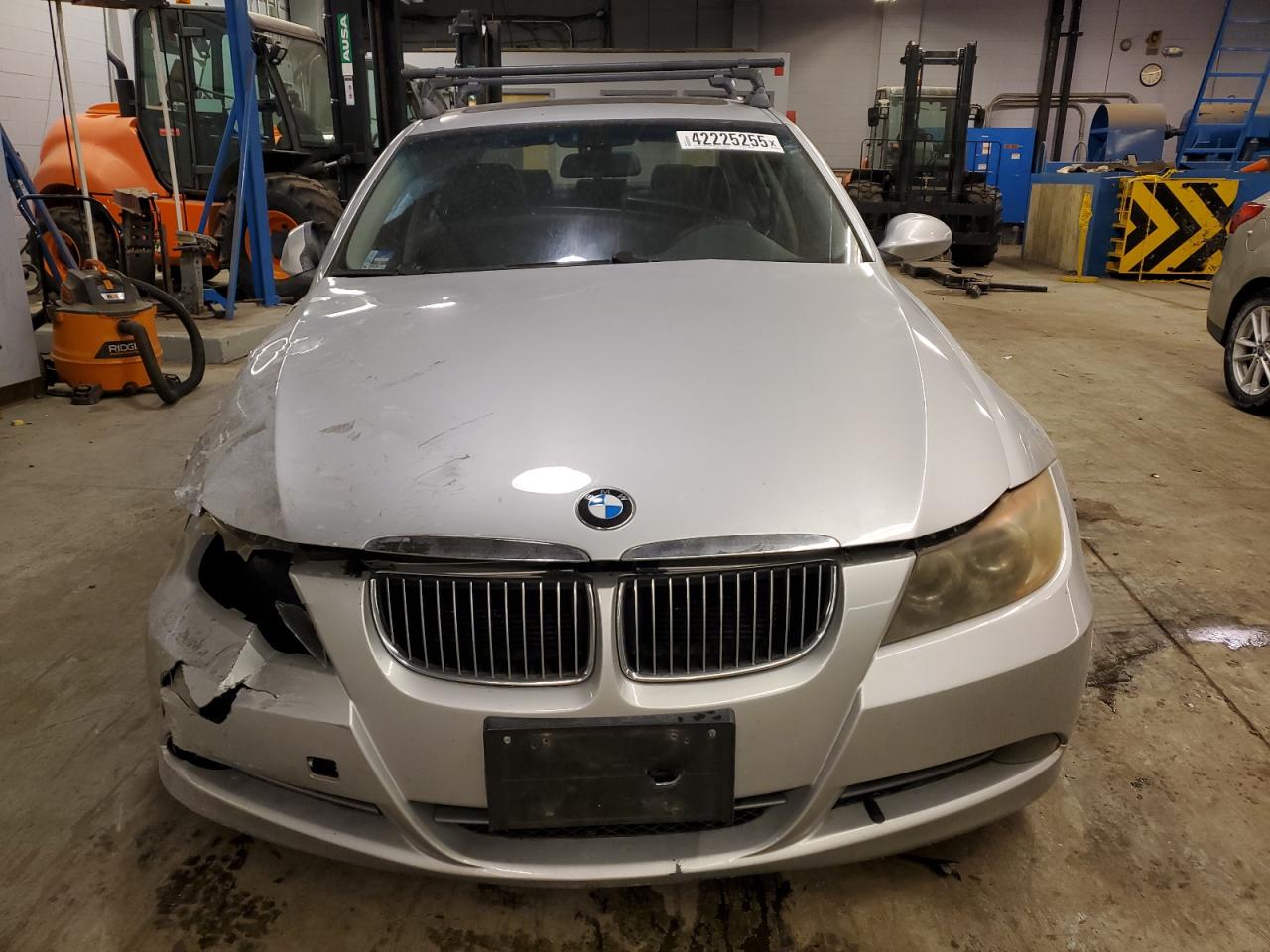 2006 BMW 3er VIN WBAVB33596AZ85407 Copart auction photo, front end damage thumbnail 5