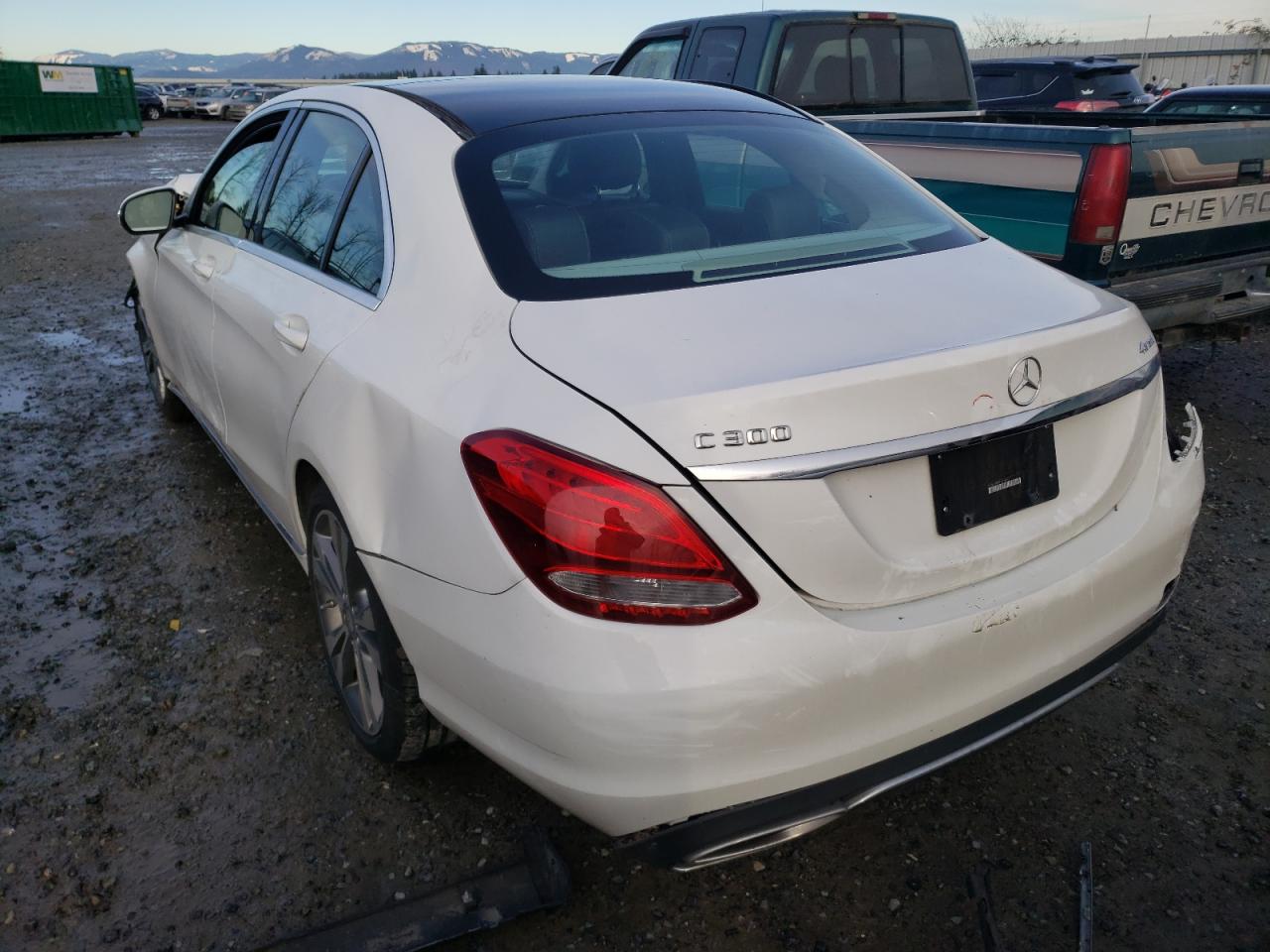 2015 Mercedes-Benz C-klasse VIN 55SWF4KB9FU016852 Copart auction photo, front end / side damage thumbnail 3