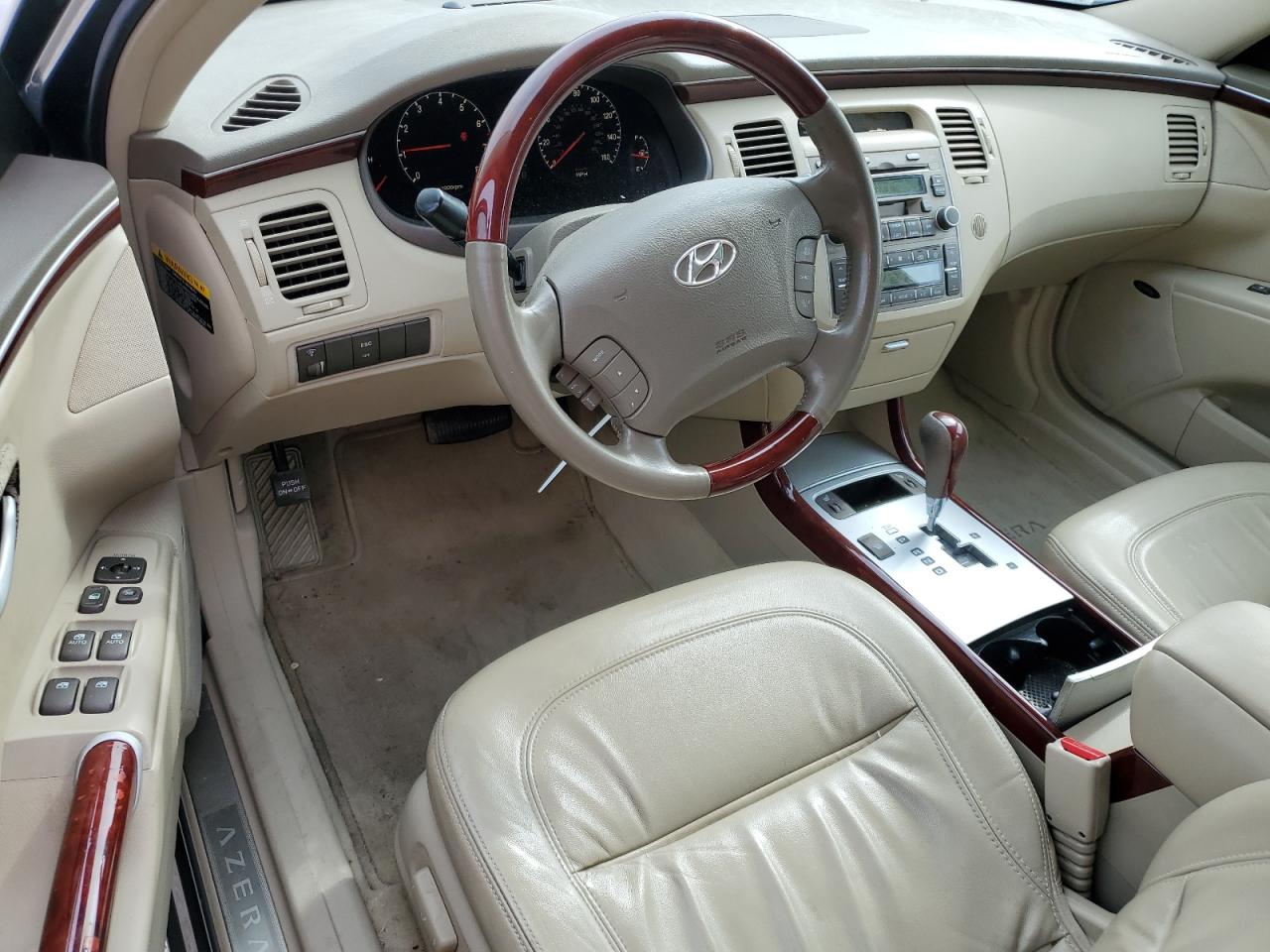 2007 Hyundai Azera VIN KMHFC46F47A188414 Copart auction photo, side / front end damage thumbnail 8