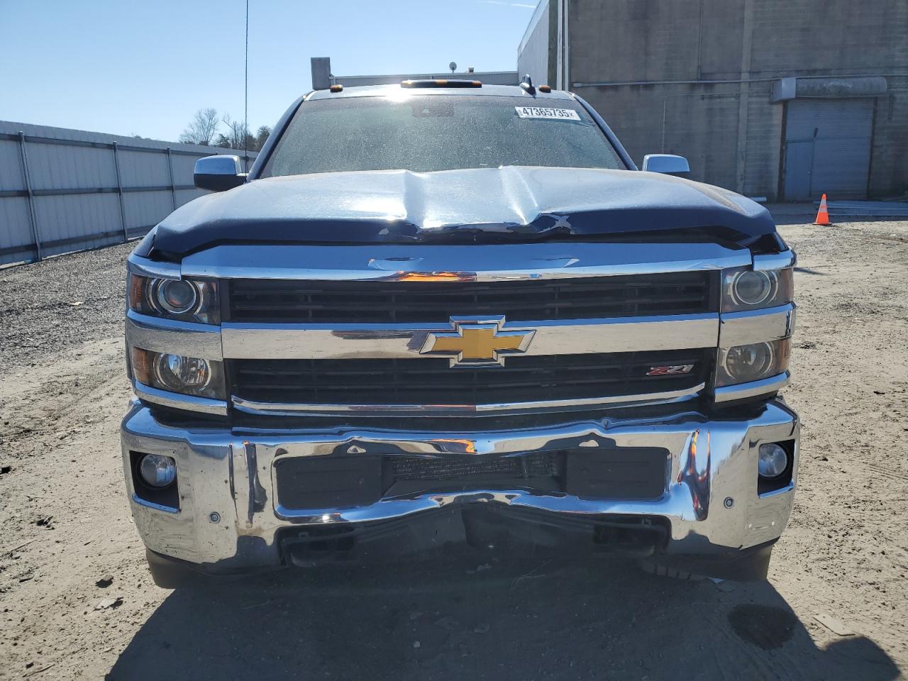 2015 Chevrolet Silverado VIN 1GC1KWE83FF585355 Copart auction photo, front end damage thumbnail 5