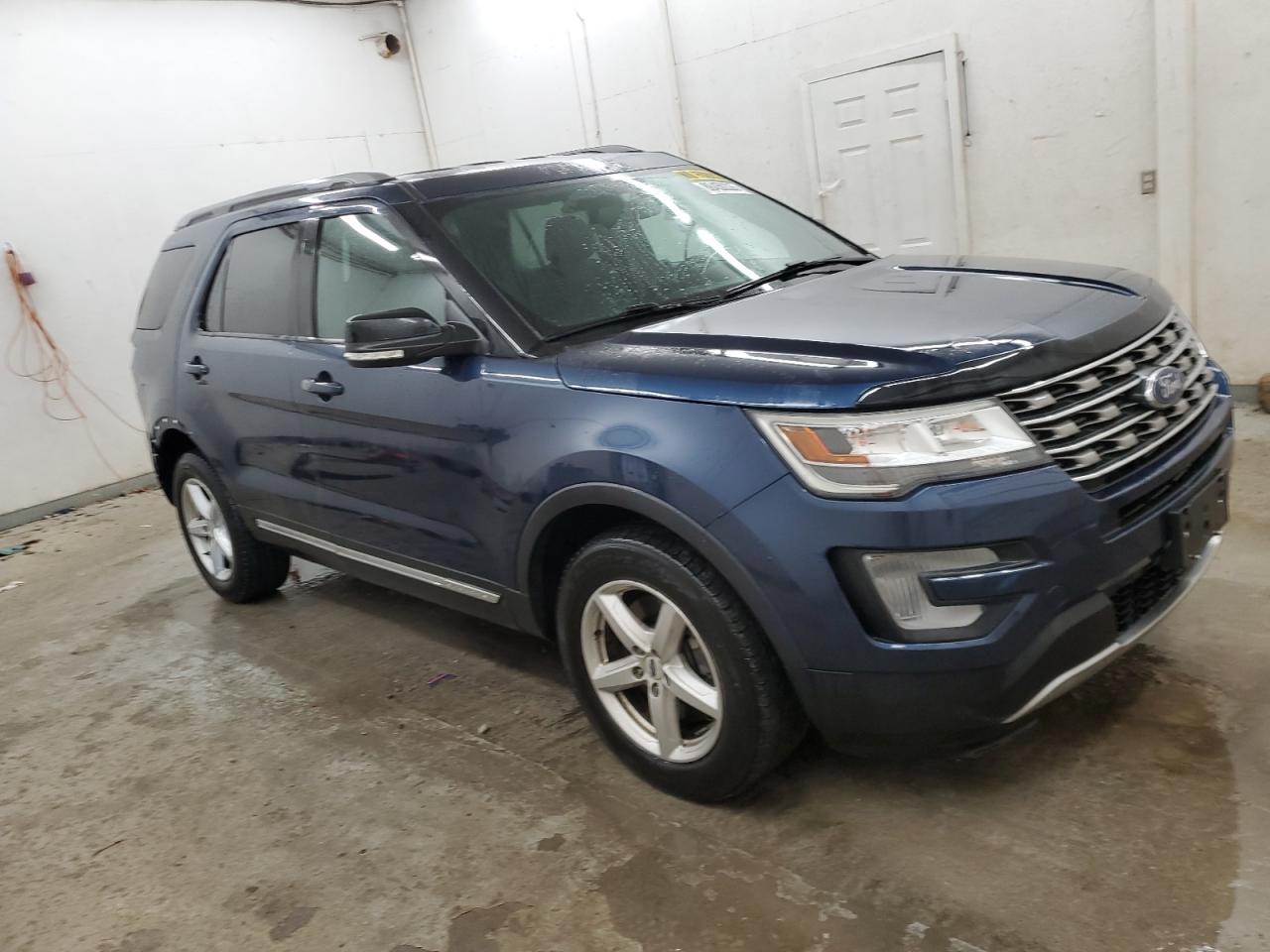 2017 Ford Explorer VIN 1FM5K8D82HGD47276 Copart auction photo, rear end damage thumbnail 4