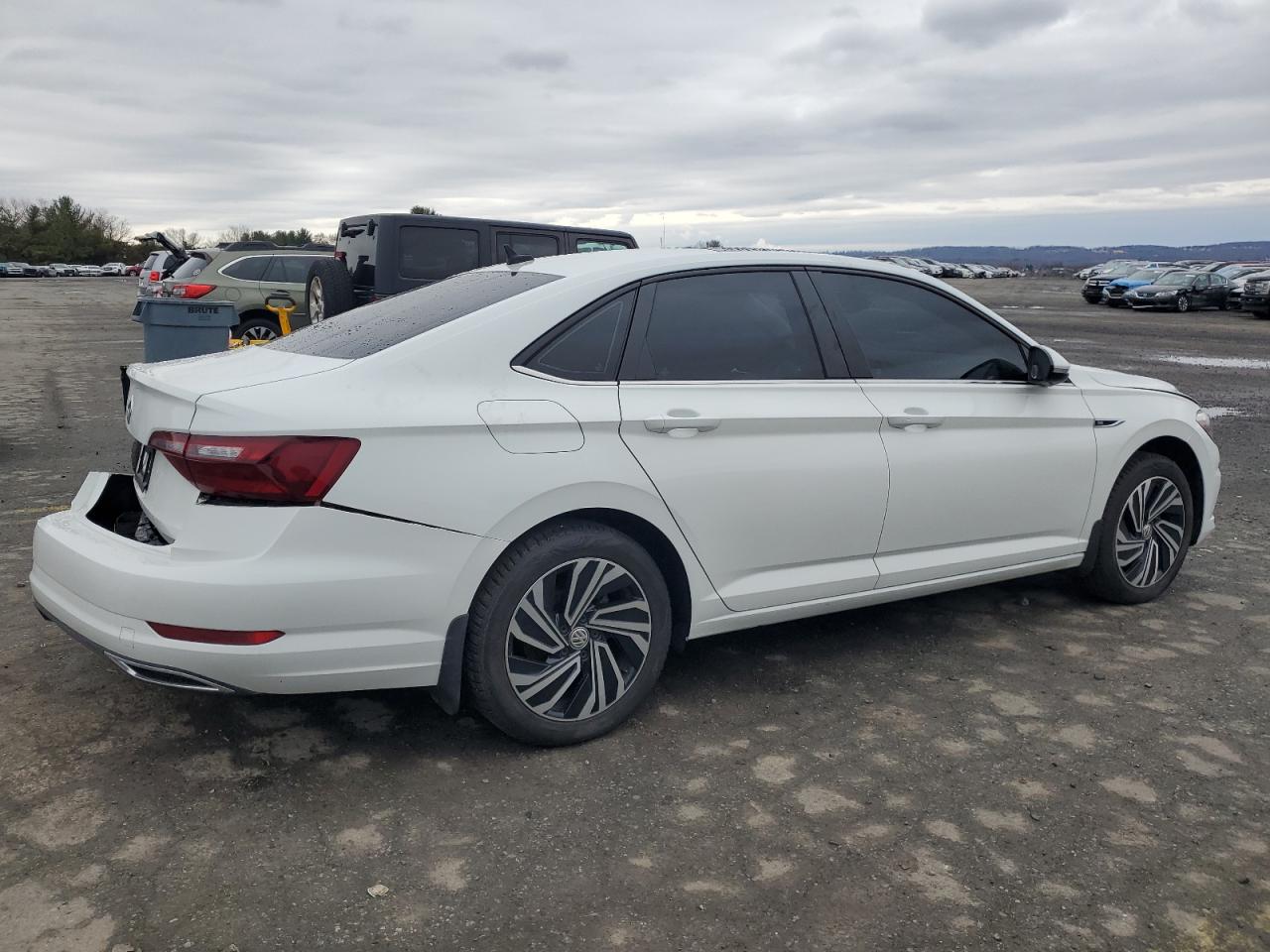 2020 Volkswagen Jetta VIN 3VWGB7BU4LM010207 Copart auction photo, side / rear end damage thumbnail 3