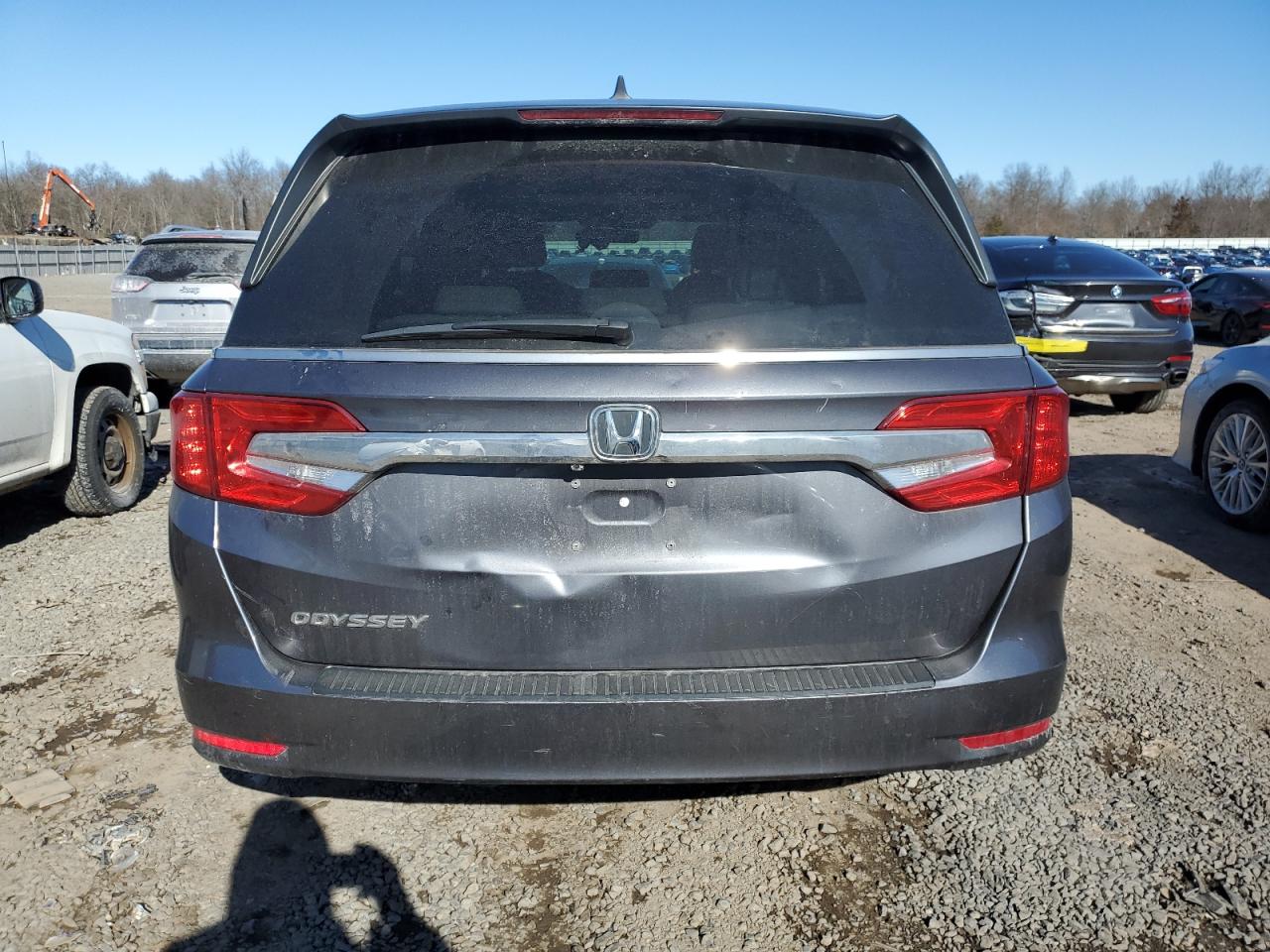 2019 Honda Odyssey VIN 5FNRL6H74KB073086 Copart auction photo, normal wear / rear end damage thumbnail 6