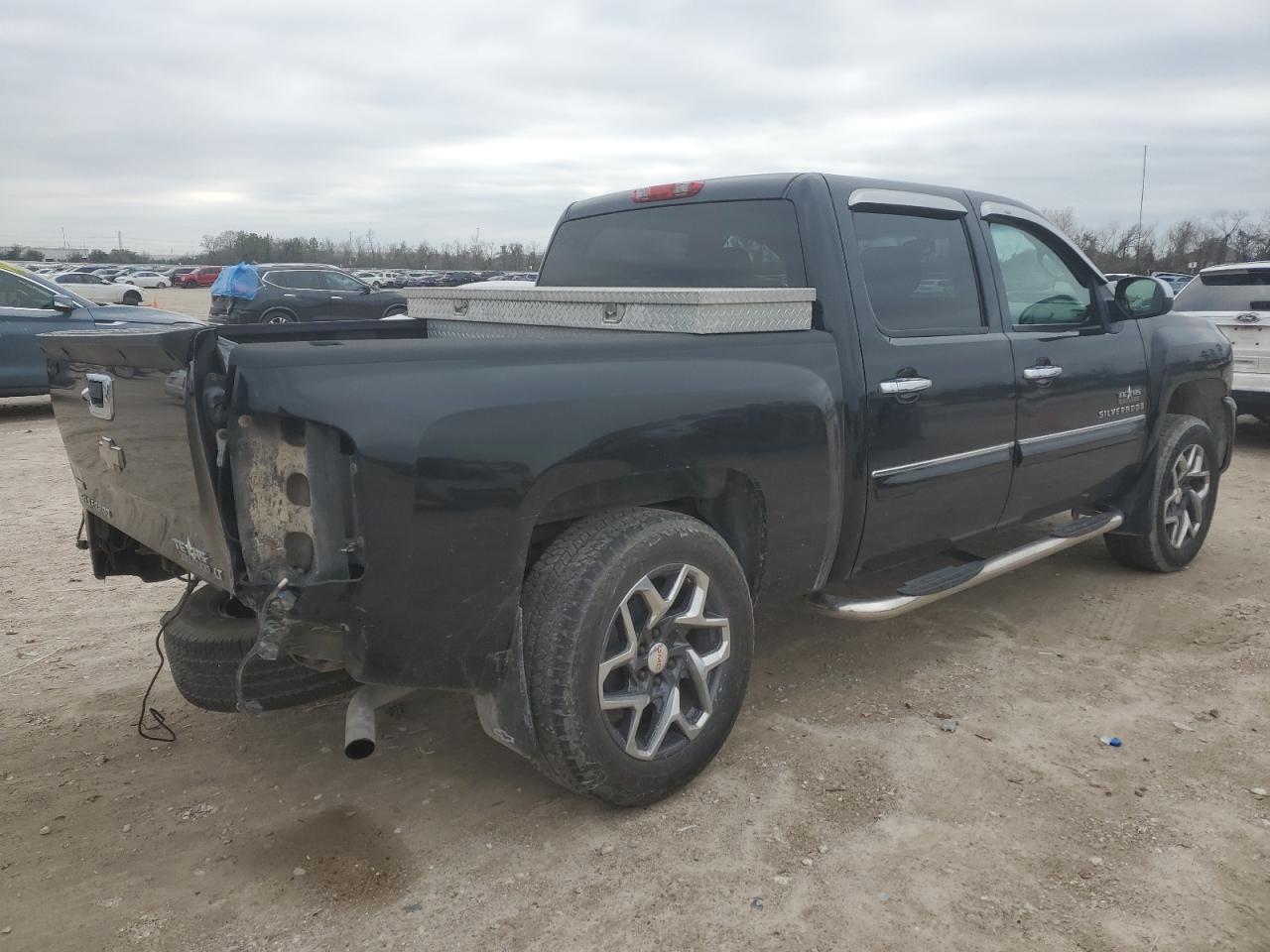 2009 Chevrolet Silverado VIN 3GCEC23079G276141 Copart auction photo, side / rear end damage thumbnail 3