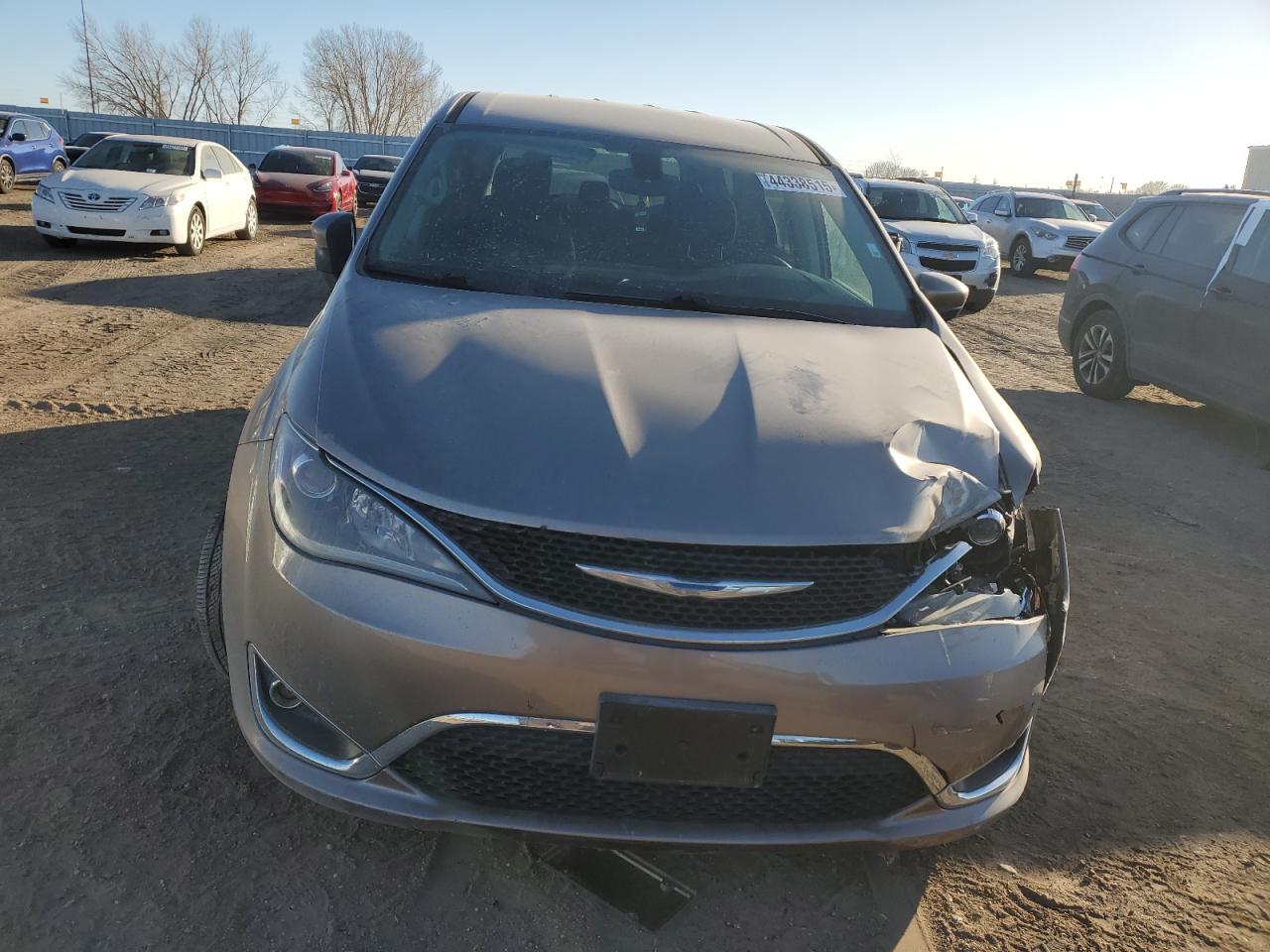 2017 Chrysler Pacifica VIN 2C4RC1BG9HR777423 Copart auction photo, front end damage thumbnail 5