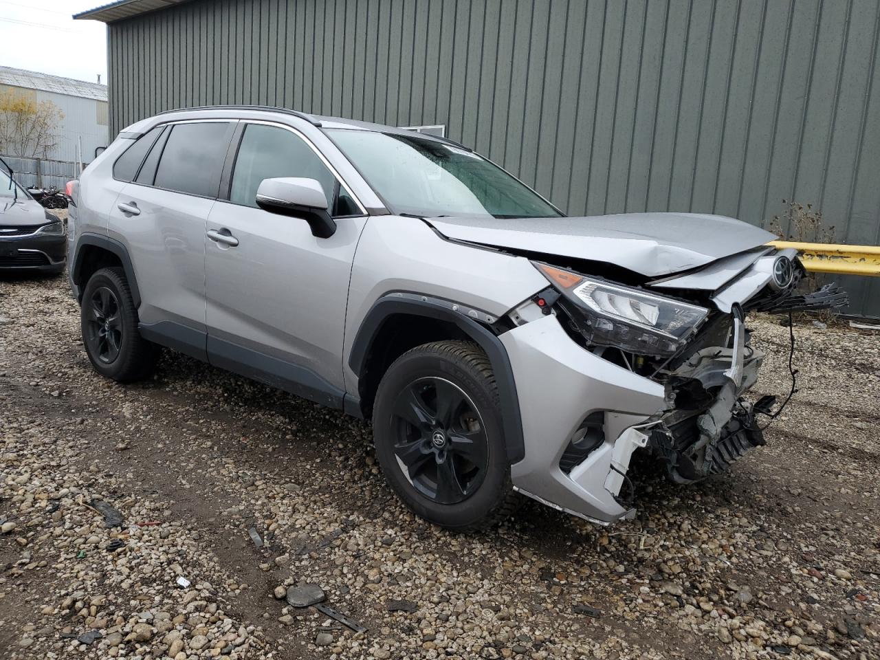 2020 Toyota RAV 4 VIN 2T3P1RFV4LC083548 Copart auction photo, front end damage thumbnail 4