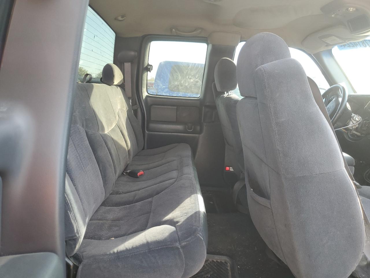 2001 Chevrolet Silverado VIN 2GCEK19T811364868 Copart auction photo, vandalism damage thumbnail 10