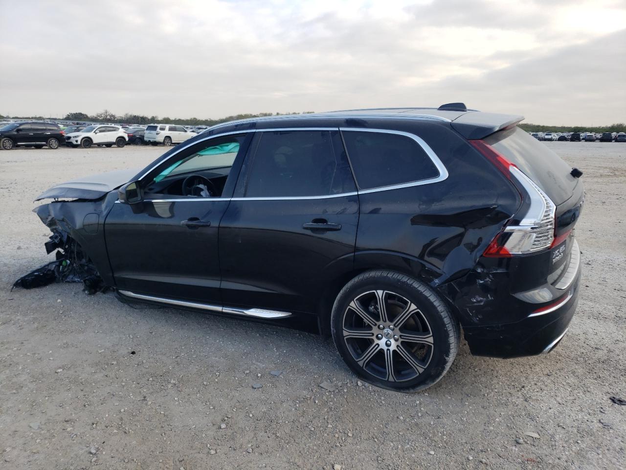 2018 Volvo XC60 VIN LYVBR0DL5JB122523 Copart auction photo, front end / rear end damage thumbnail 2