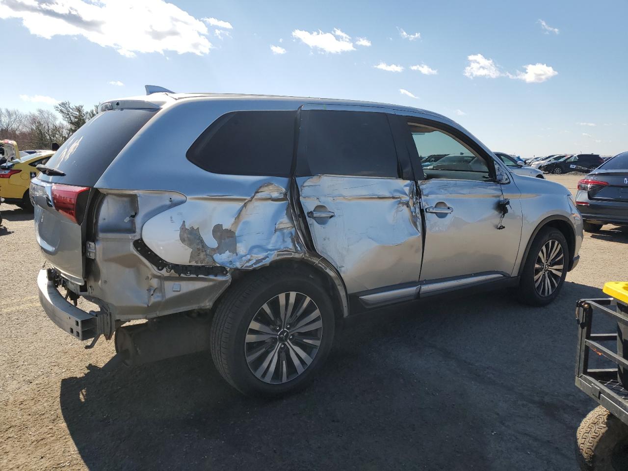 2019 Mitsubishi Outlander VIN JA4AD3A38KZ052231 Copart auction photo, rear end / side damage thumbnail 3